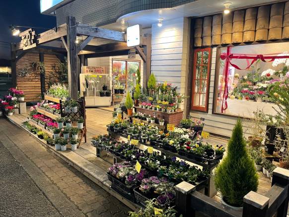 「花工房　平塚」　（神奈川県平塚市）の花屋店舗写真2